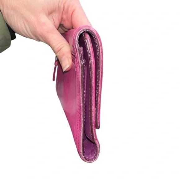 Coach Vintage Fuchsia Leather Wallet - Picture 9 of 13